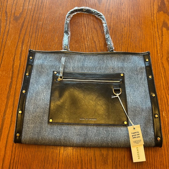 NWT Ideal Of Sweden Daria‎ Shopper Bag Denim Large Tote Bag with AirPod case - Picture 2 of 11